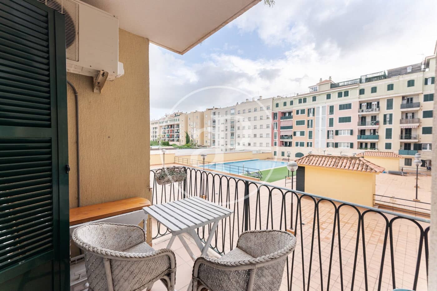 1 soverom Leilighet til leie i Palma de Mallorca med svømmebasseng - € 1 250 (Ref: 9446355)