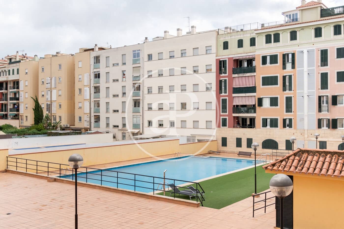1 soverom Leilighet til leie i Palma de Mallorca med svømmebasseng - € 1 250 (Ref: 9446355)