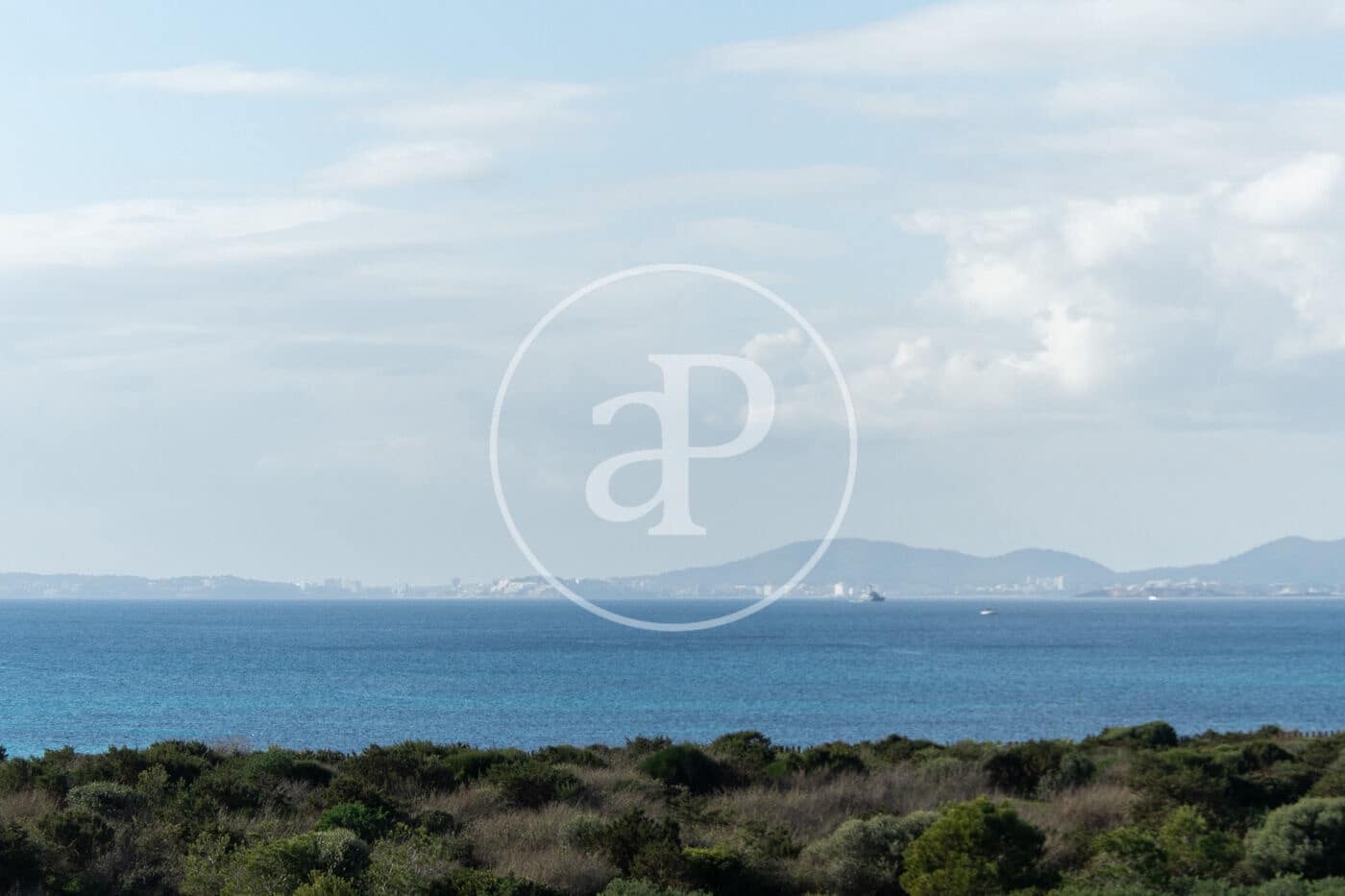 3 bedroom Villa for sale in Can Pastilla with pool - € 1,290,000 (Ref: 9452144)