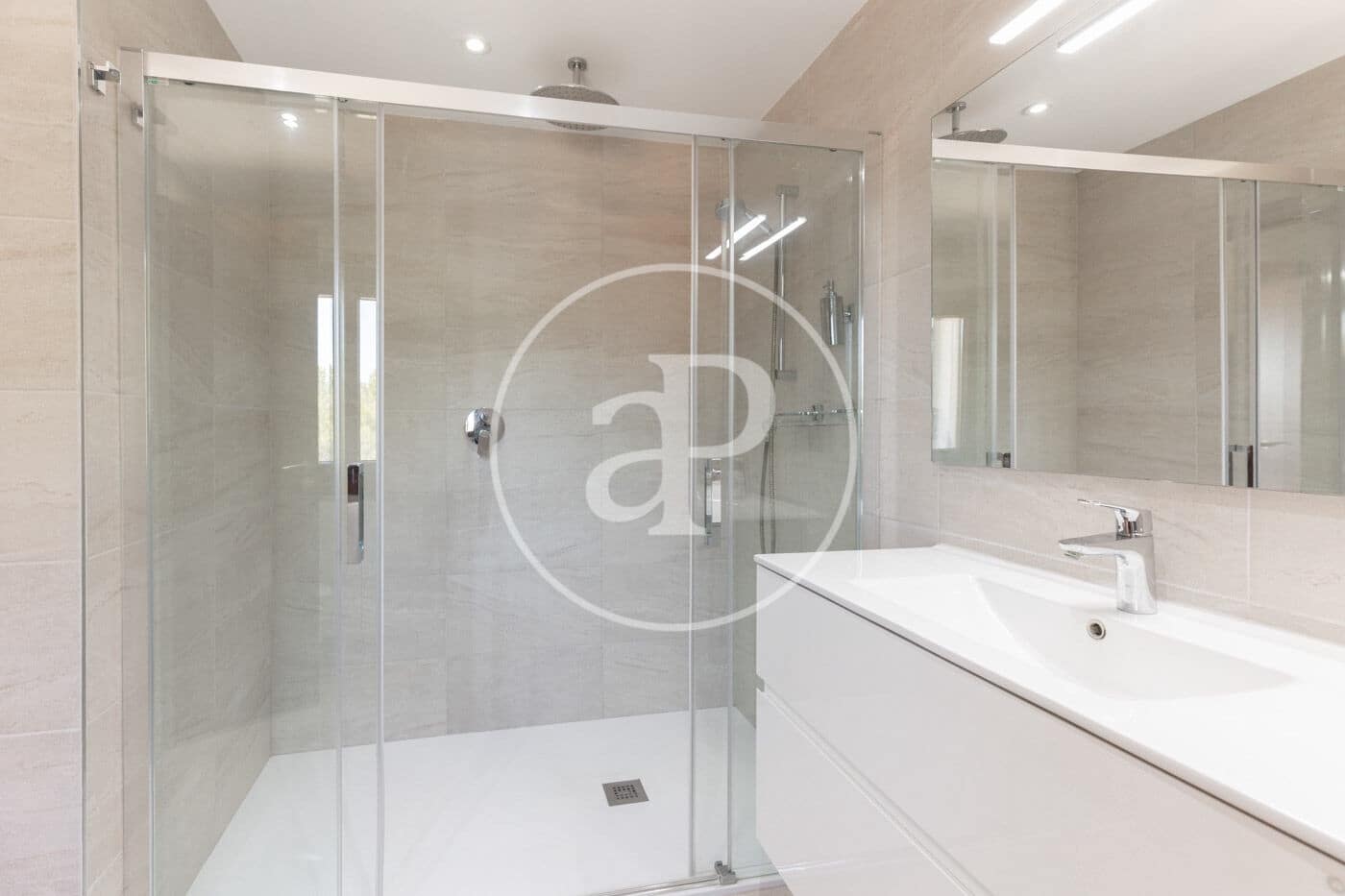 4 bedroom Villa for rent in Palma de Mallorca with pool - € 4,900 (Ref: 9485299)