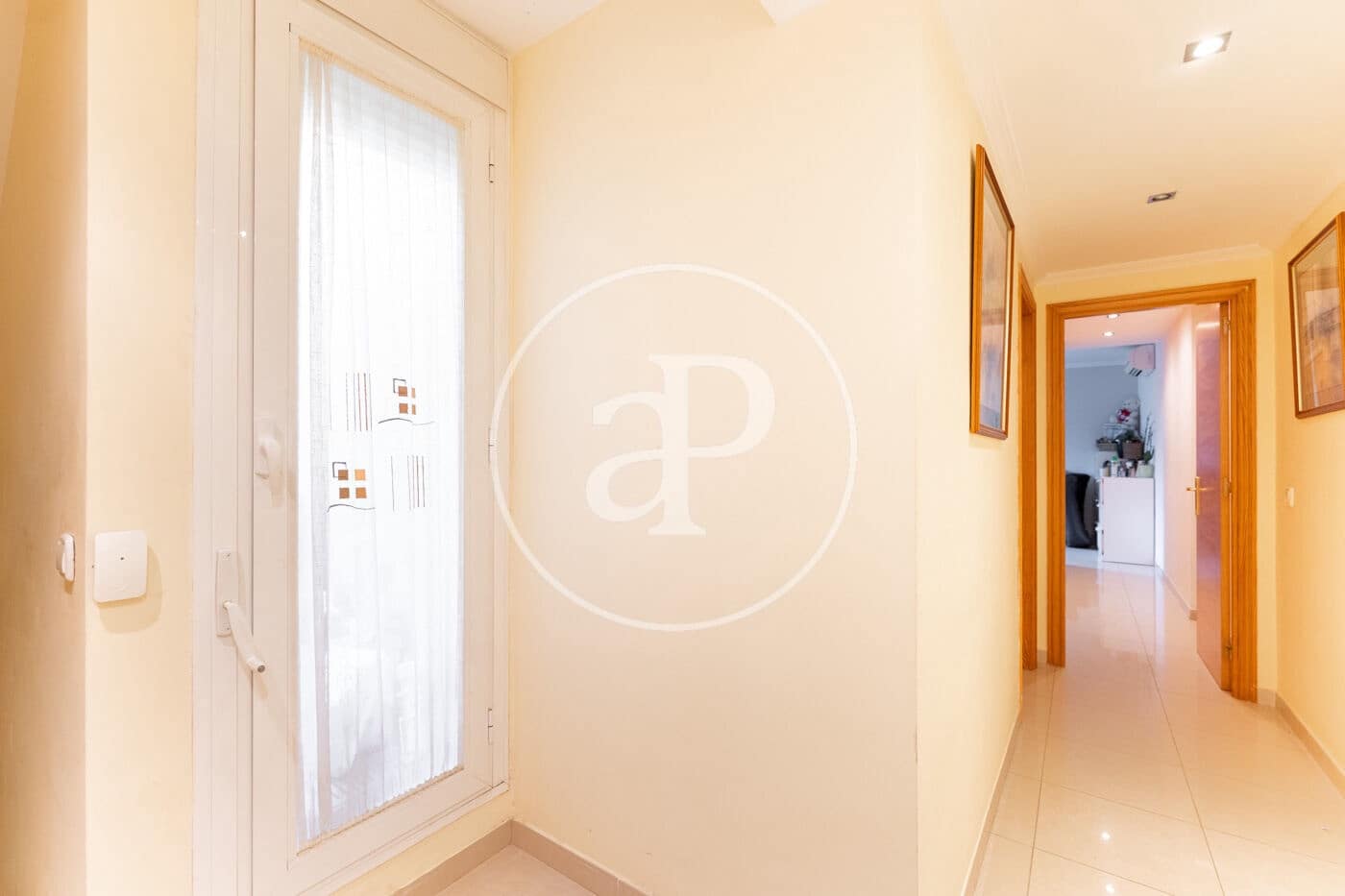 5 bedroom Villa for sale in Son Ferriol - € 670,000 (Ref: 9488353)