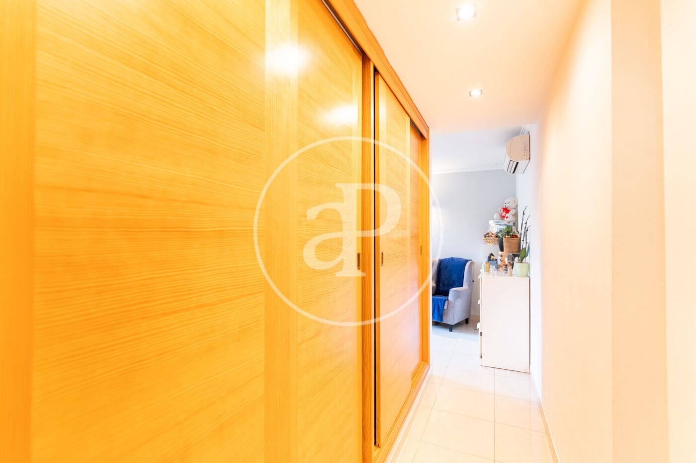 5 bedroom Villa for sale in Son Ferriol - € 670,000 (Ref: 9488353)