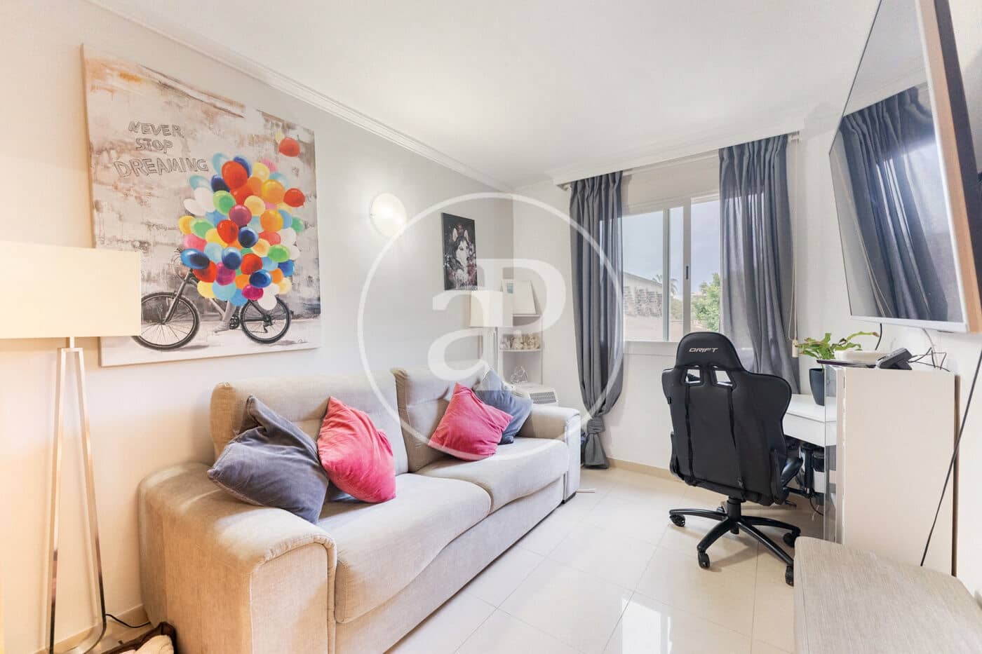 5 bedroom Villa for sale in Son Ferriol - € 670,000 (Ref: 9488353)