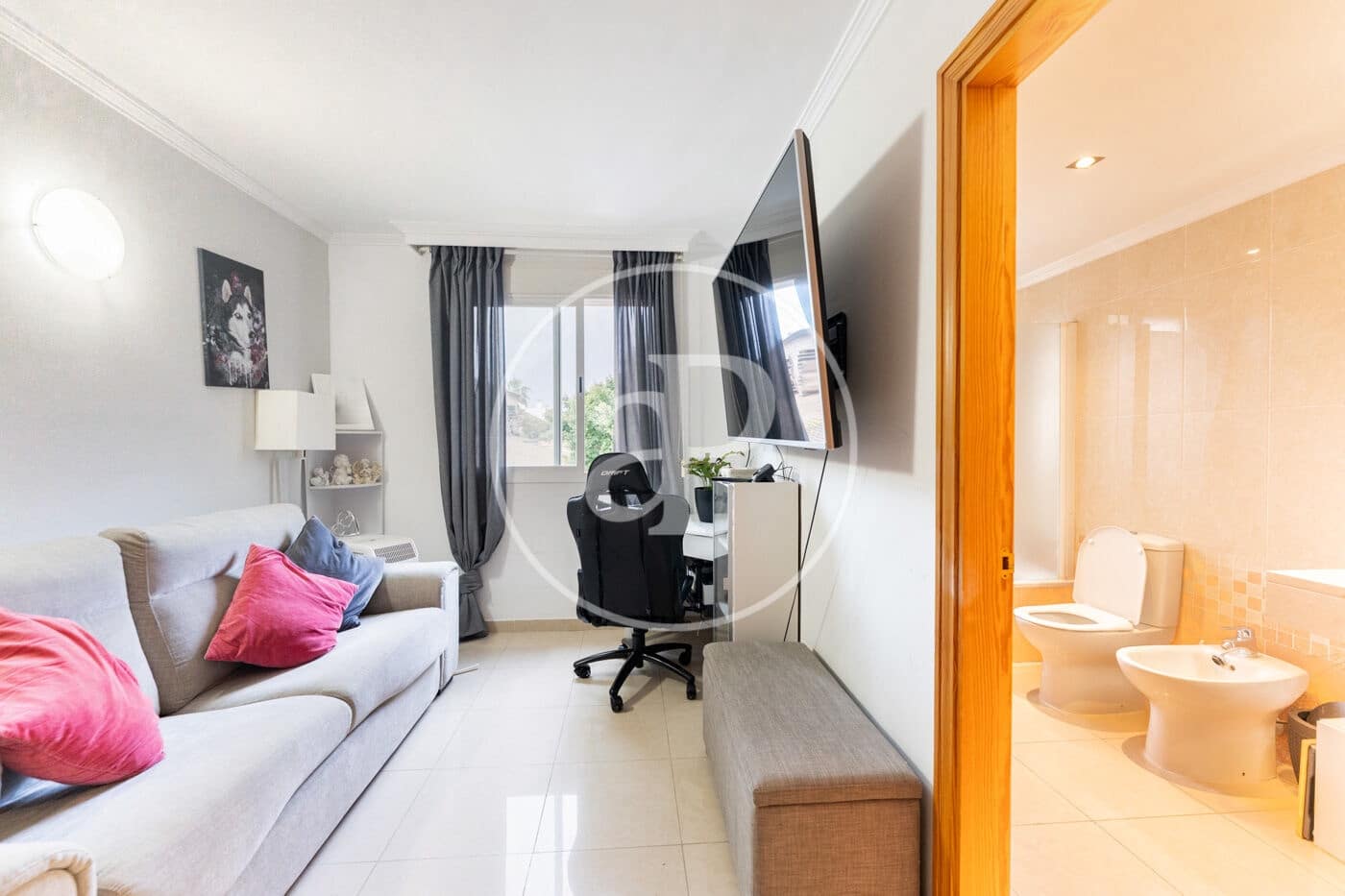 5 bedroom Villa for sale in Son Ferriol - € 670,000 (Ref: 9488353)