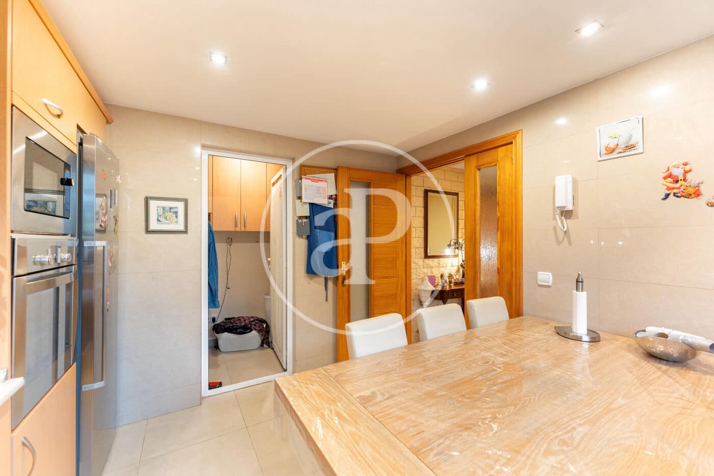 5 bedroom Villa for sale in Son Ferriol - € 670,000 (Ref: 9488353)