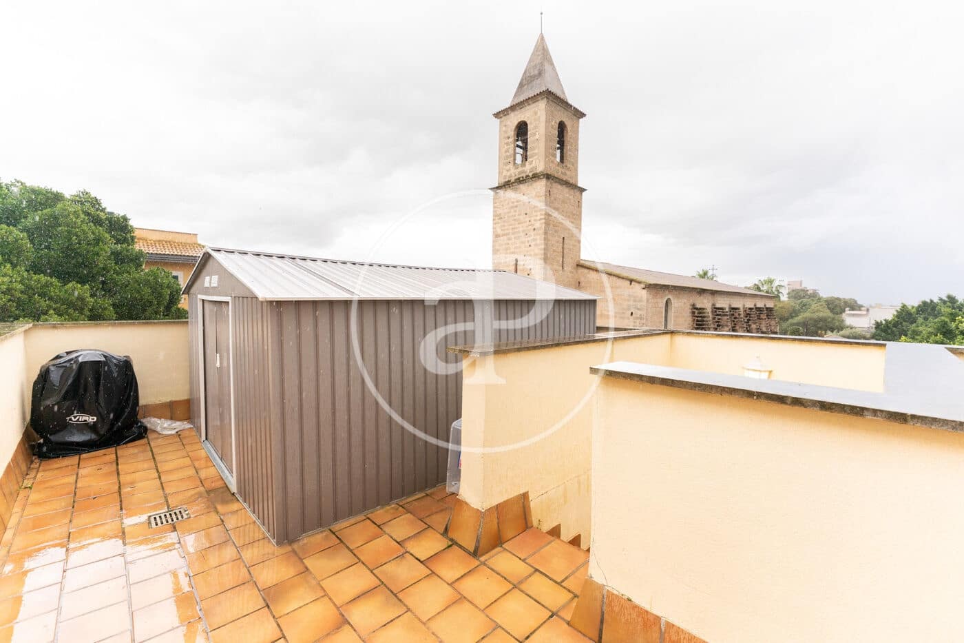 5 bedroom Villa for sale in Son Ferriol - € 670,000 (Ref: 9488353)