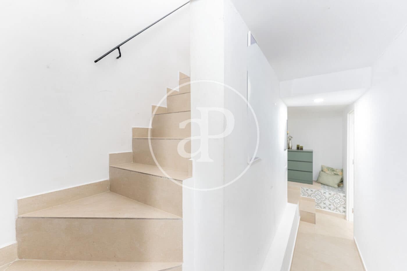 5 bedroom Villa for sale in Son Ferriol - € 670,000 (Ref: 9488353)