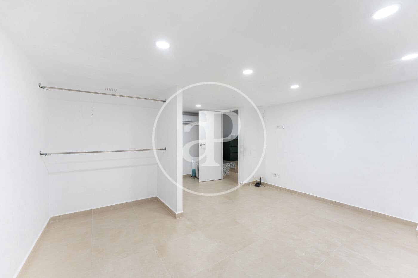 5 bedroom Villa for sale in Son Ferriol - € 670,000 (Ref: 9488353)