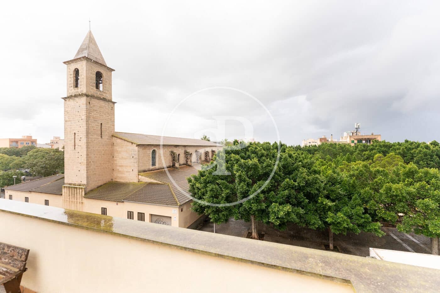 5 bedroom Villa for sale in Son Ferriol - € 670,000 (Ref: 9488353)