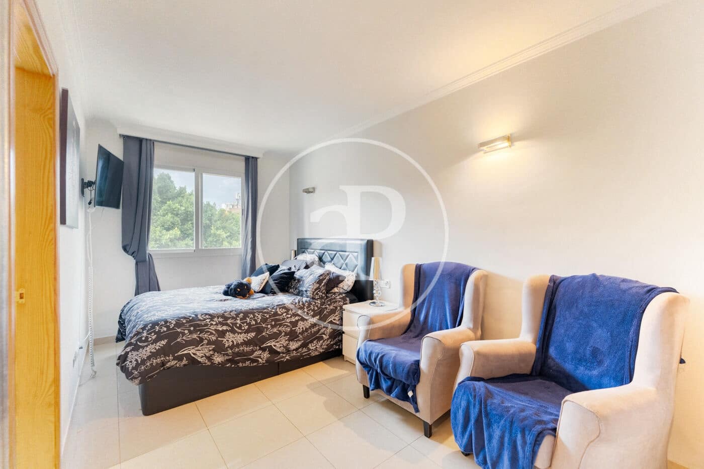 5 bedroom Villa for sale in Son Ferriol - € 670,000 (Ref: 9488353)