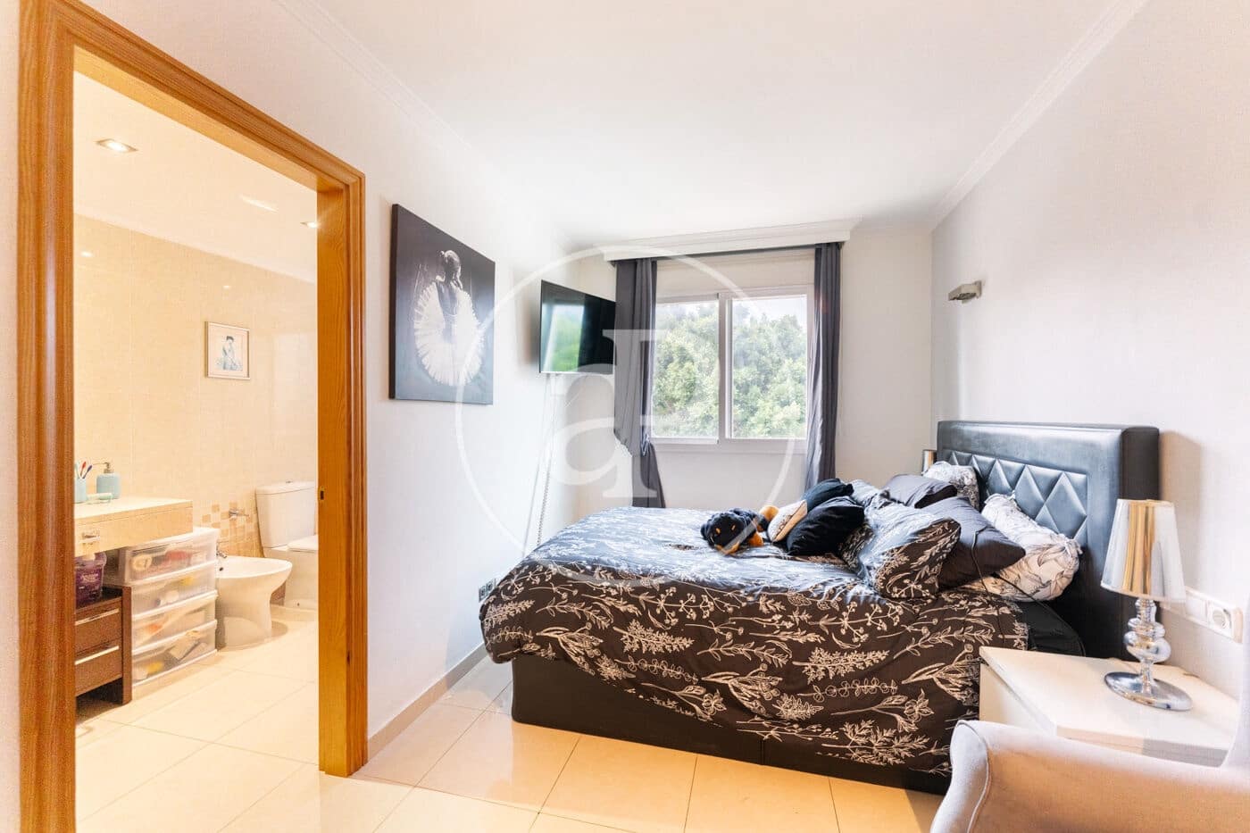 5 bedroom Villa for sale in Son Ferriol - € 670,000 (Ref: 9488353)