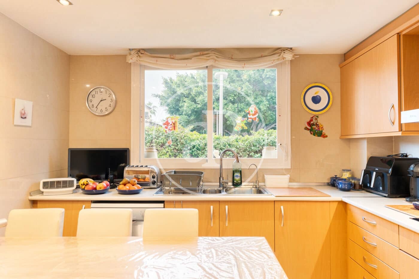 5 bedroom Villa for sale in Son Ferriol - € 670,000 (Ref: 9488353)