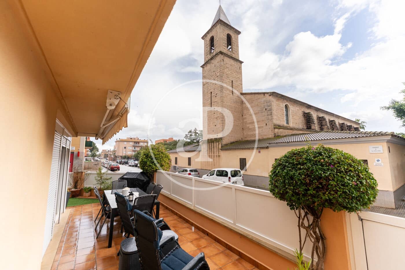 5 bedroom Villa for sale in Son Ferriol - € 670,000 (Ref: 9488353)