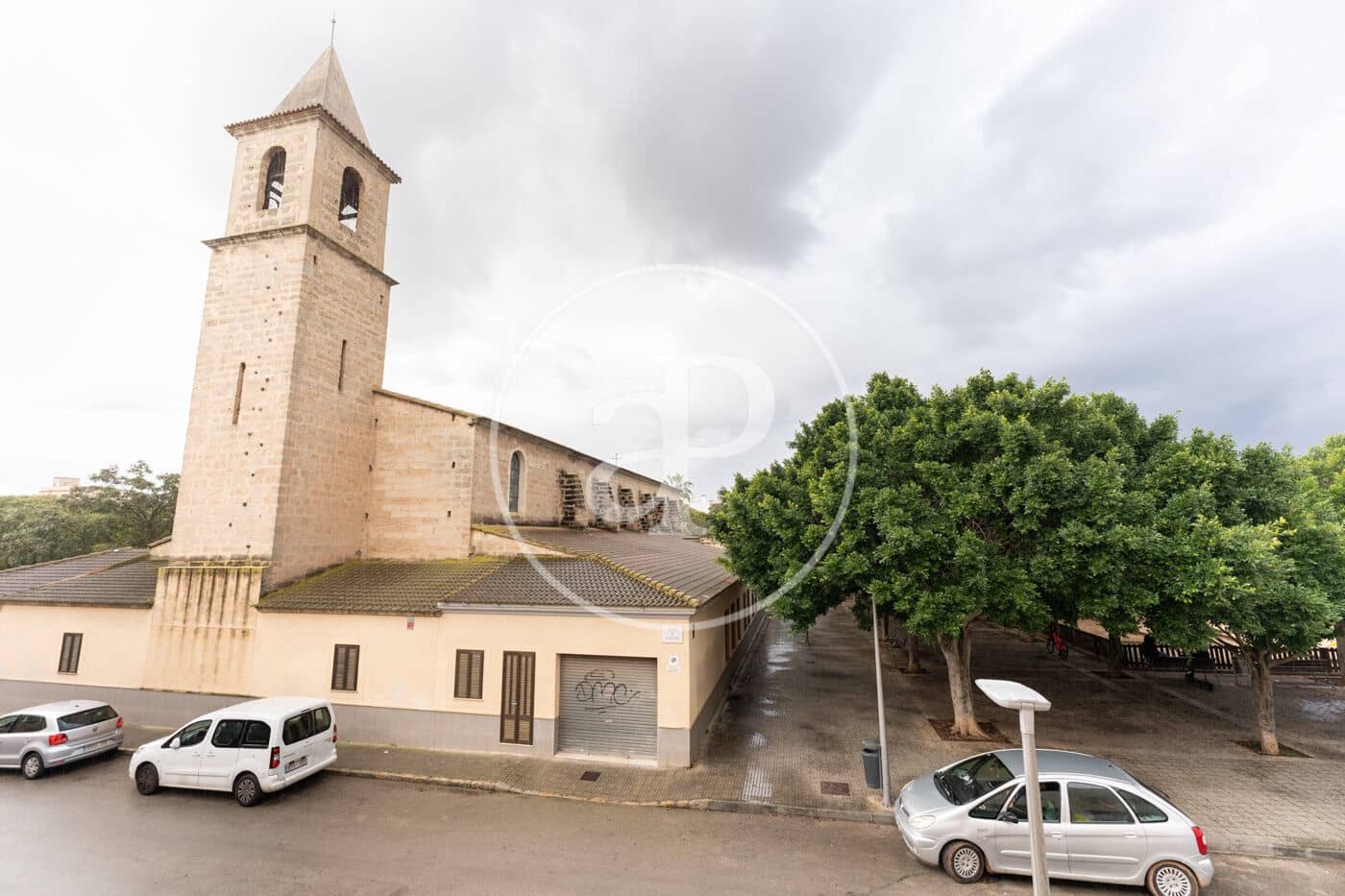 5 bedroom Villa for sale in Son Ferriol - € 670,000 (Ref: 9488353)