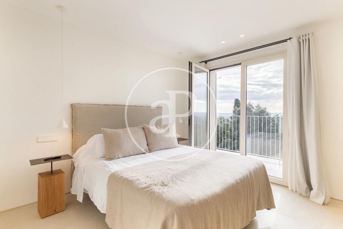 4 quarto Moradia para venda em Buger com piscina - 3 300 000 € (Ref: 9491458)