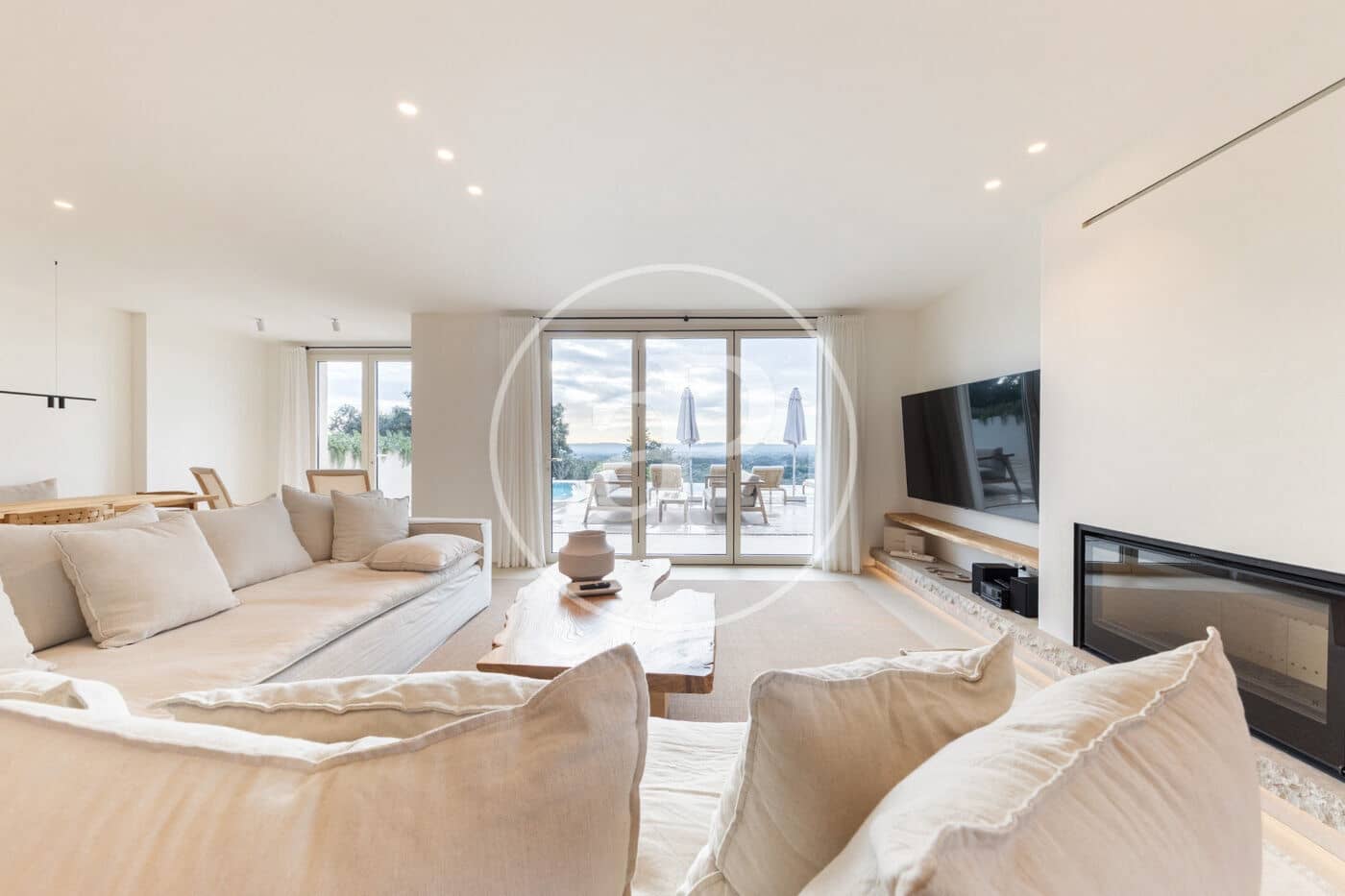 4 quarto Moradia para venda em Buger com piscina - 3 300 000 € (Ref: 9491458)