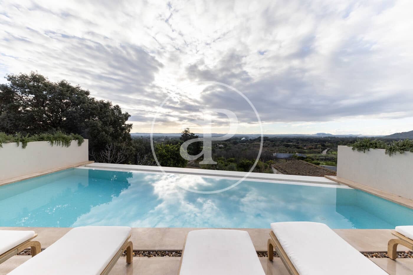 4 quarto Moradia para venda em Buger com piscina - 3 300 000 € (Ref: 9491458)