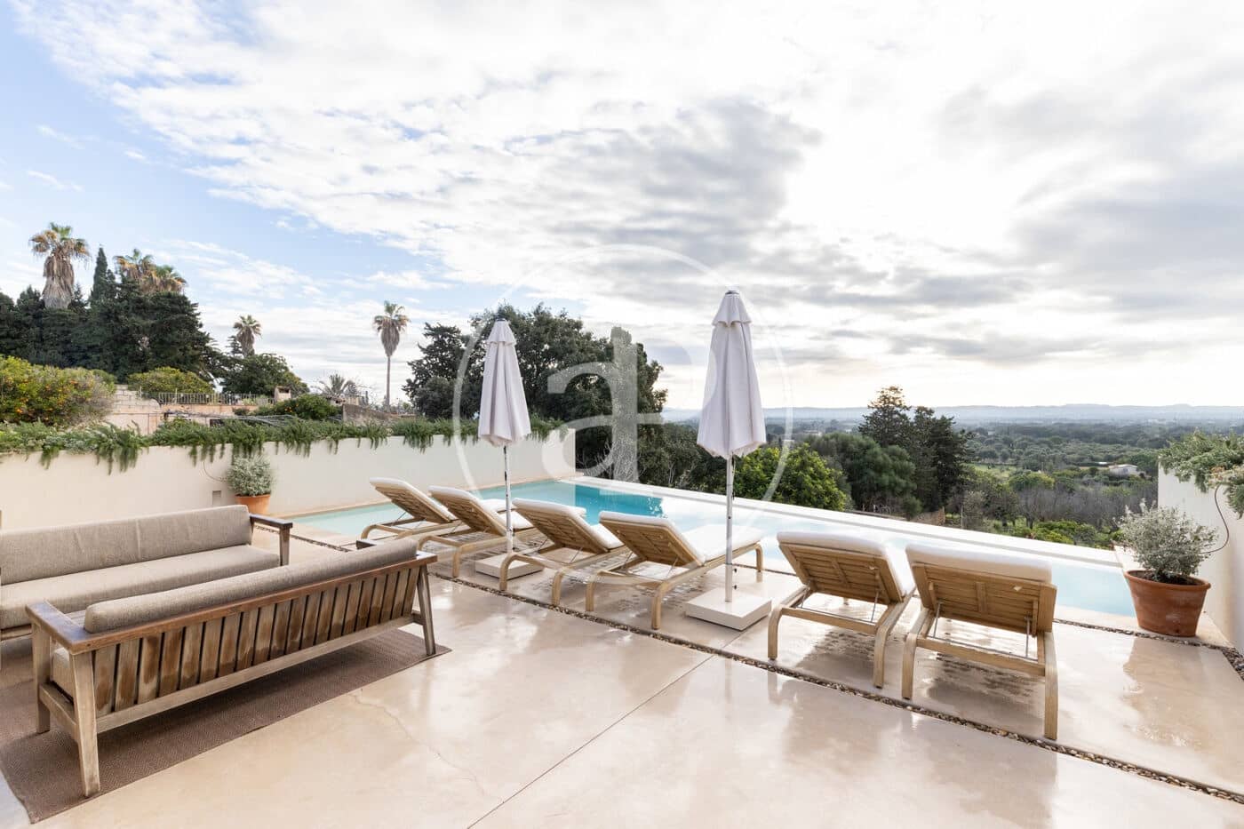 4 quarto Moradia para venda em Buger com piscina - 3 300 000 € (Ref: 9491458)