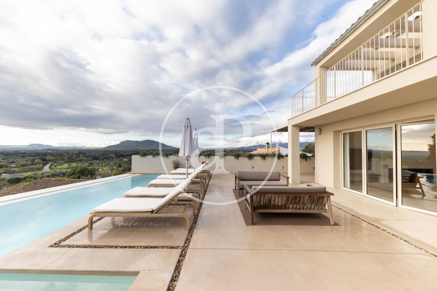 4 quarto Moradia para venda em Buger com piscina - 3 300 000 € (Ref: 9491458)