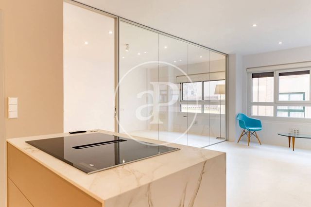 1 makuuhuone Huoneisto vuokrattavana paikassa Plaça dels Patins, Palma de Mallorca mukana 
autotalli - 1 500 € (Ref: 9535957)