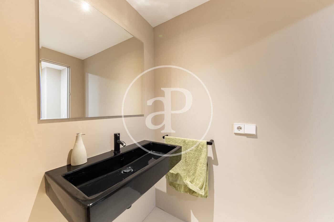 Appartement de 1 chambre à louer à Palma de Mallorca - 1 450 € (Ref: 9535957)