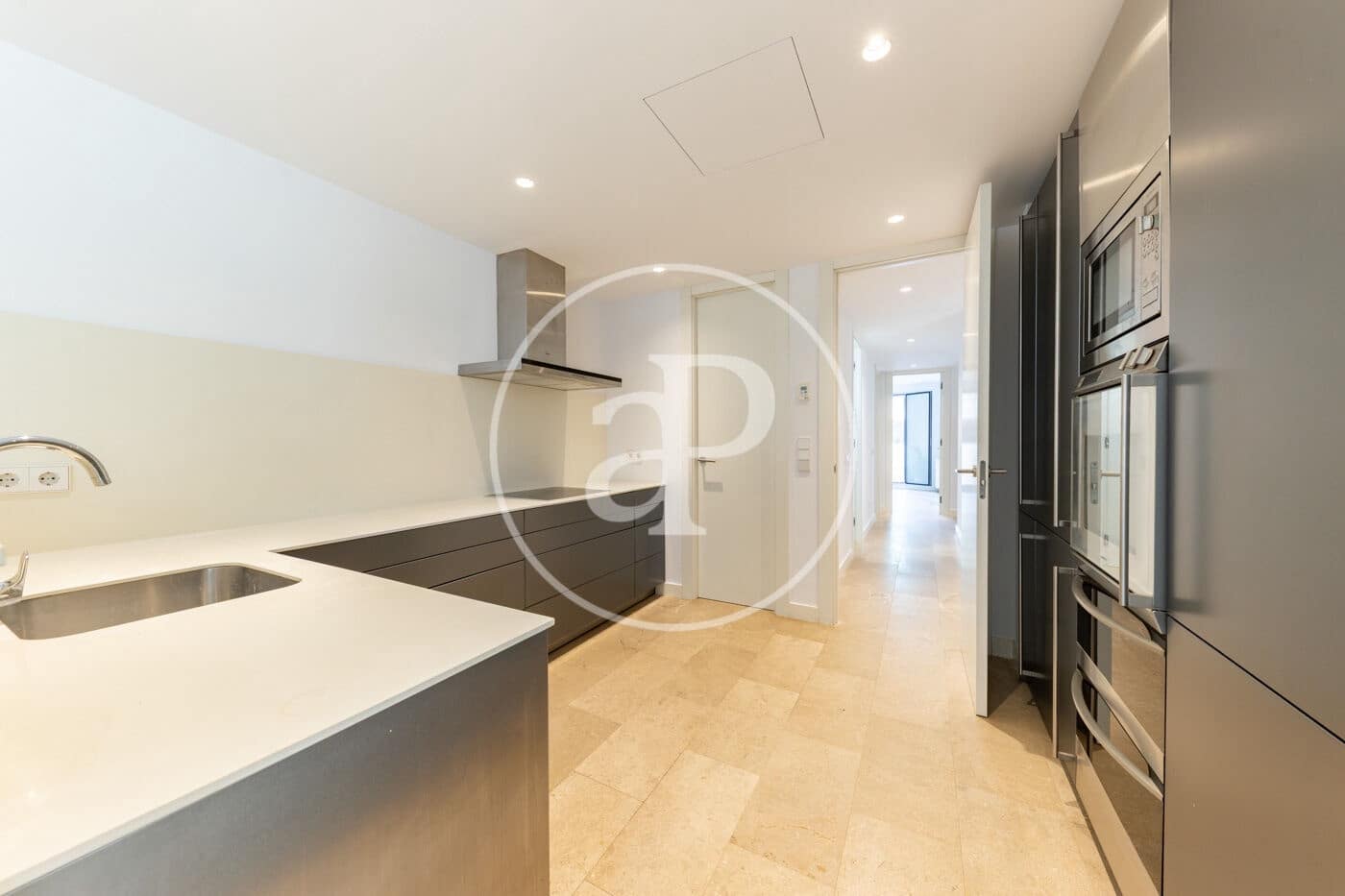 Appartement de 4 chambres à louer à Palma de Mallorca - 3 000 € (Ref: 9535958)