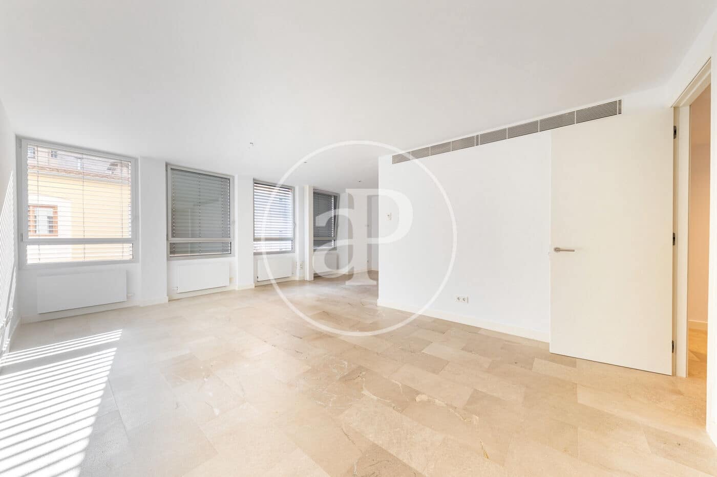 Appartement de 4 chambres à louer à Palma de Mallorca - 3 000 € (Ref: 9535958)