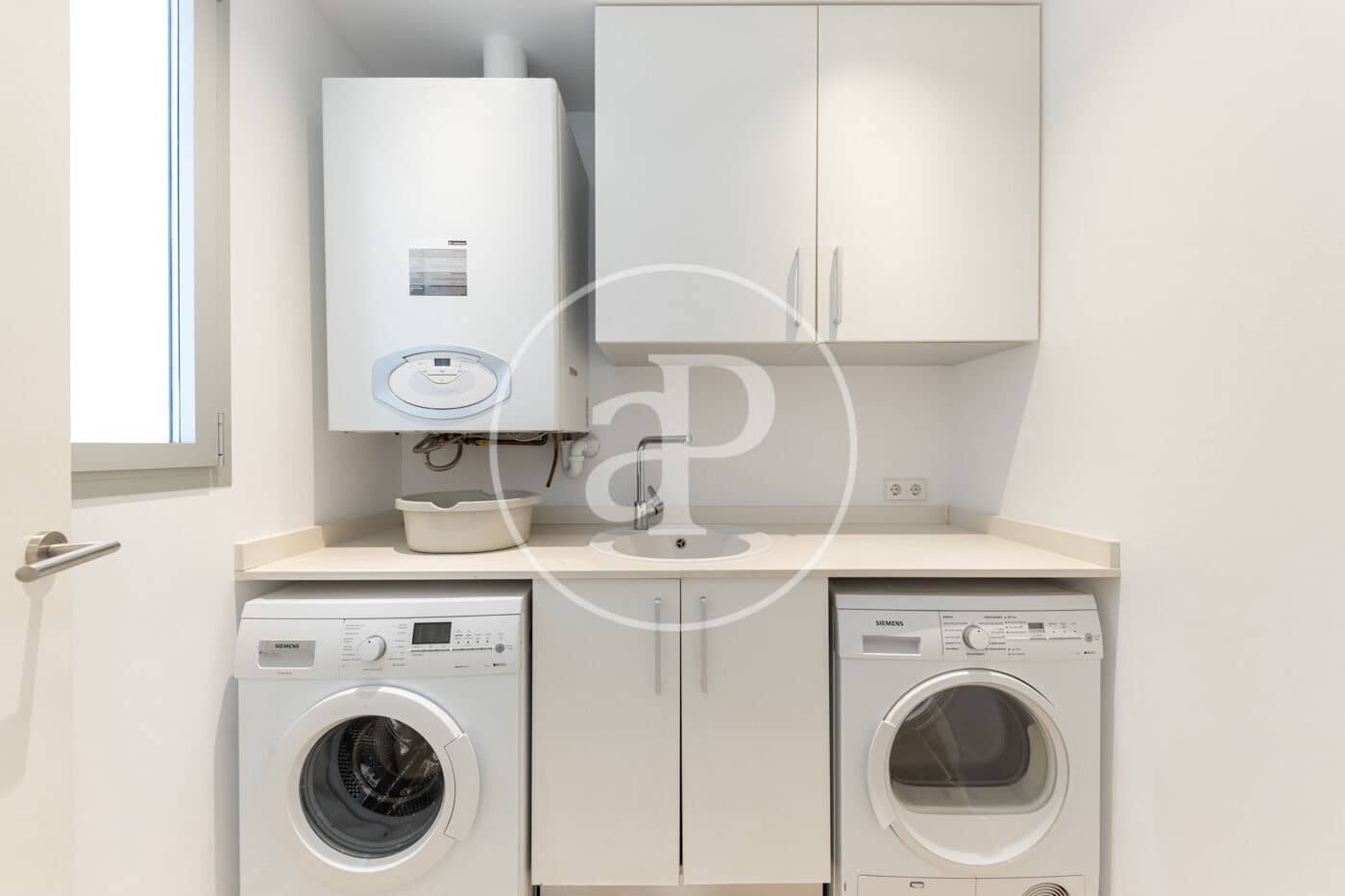 Appartement de 4 chambres à louer à Palma de Mallorca - 3 000 € (Ref: 9535958)