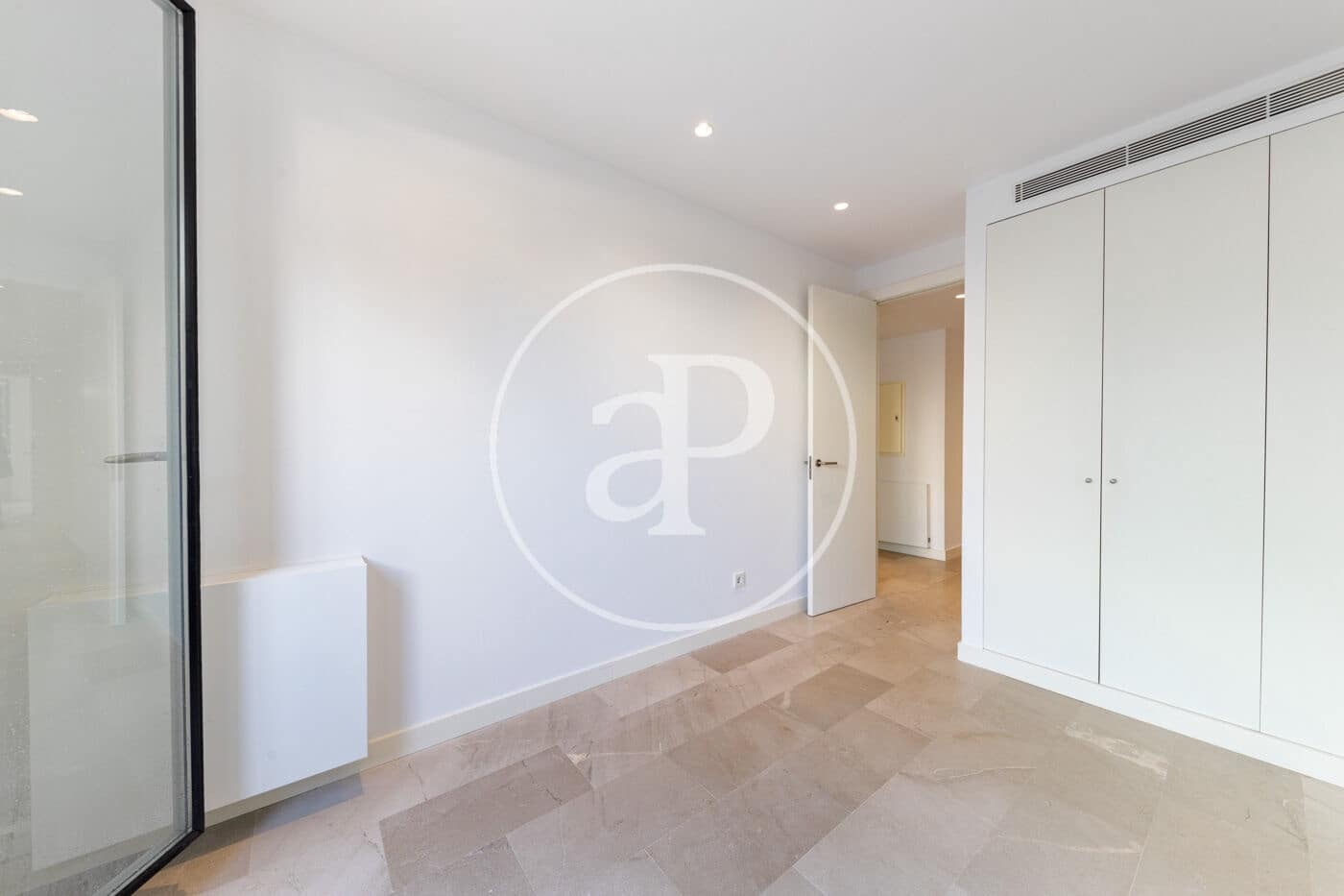 Appartement de 4 chambres à louer à Palma de Mallorca - 3 000 € (Ref: 9535958)