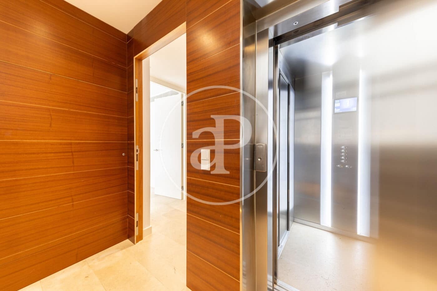 Appartement de 4 chambres à louer à Palma de Mallorca - 3 000 € (Ref: 9535958)