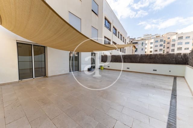 Appartement de 4 chambres à louer à Plaça dels Patins, Palma de Mallorca - 3 000 € (Ref: 9535958)