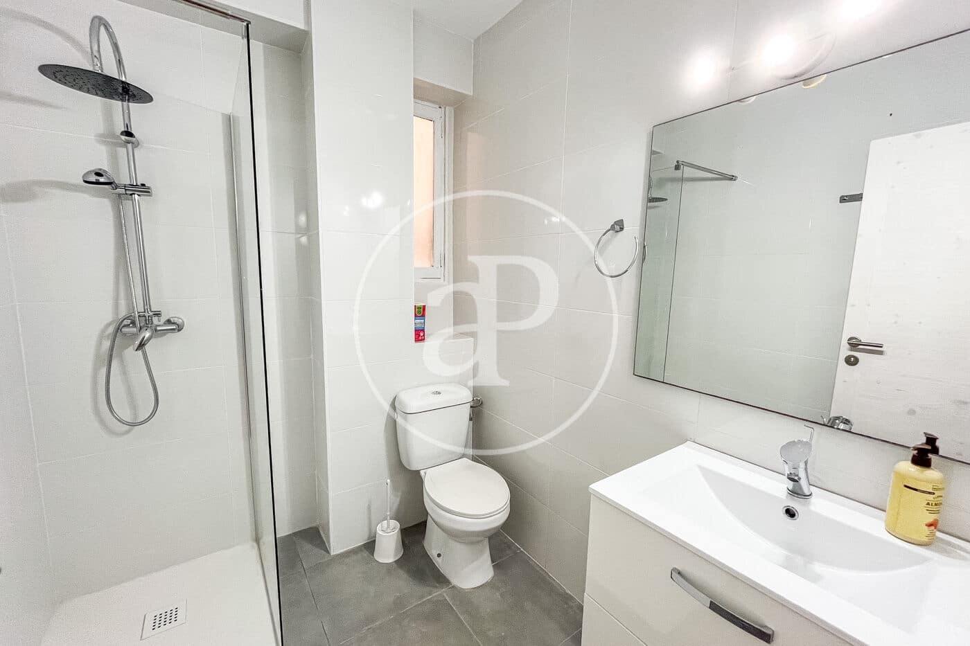 3 bedroom Apartment for rent in Palma de Mallorca - € 1,500 (Ref: 9543653)