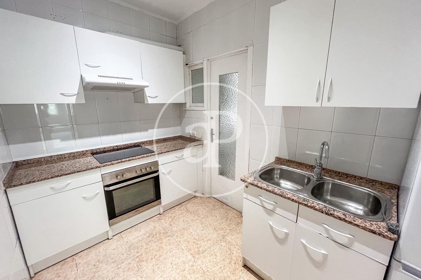 3 bedroom Apartment for rent in Palma de Mallorca - € 1,500 (Ref: 9543653)