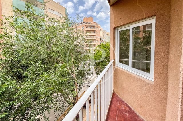 3 bedroom Apartment for rent in Santa Catalina, Palma de Mallorca - € 1,500 (Ref: 9543653)