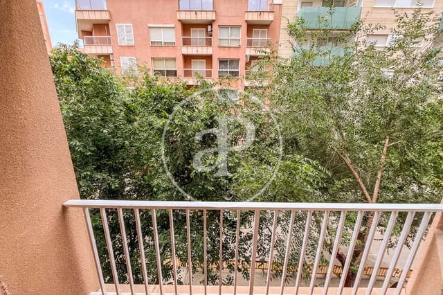 3 bedroom Apartment for rent in Santa Catalina, Palma de Mallorca - € 1,500 (Ref: 9543653)