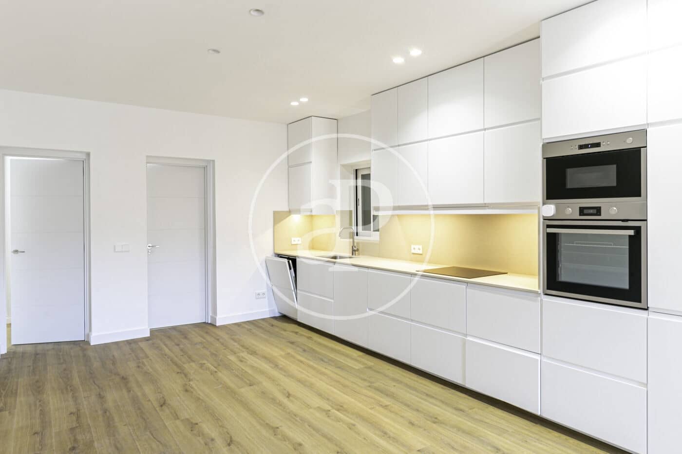 3 soveværelse Lejlighed til leje i Palma de Mallorca - € 2.300 (Ref: 9555857)