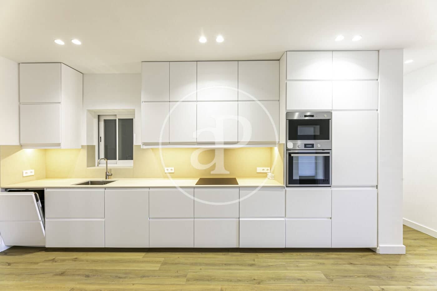 3 soveværelse Lejlighed til leje i Palma de Mallorca - € 2.300 (Ref: 9555857)