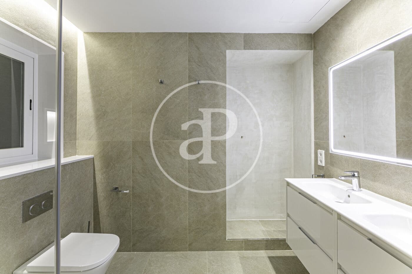 3 soveværelse Lejlighed til leje i Palma de Mallorca - € 2.300 (Ref: 9555857)