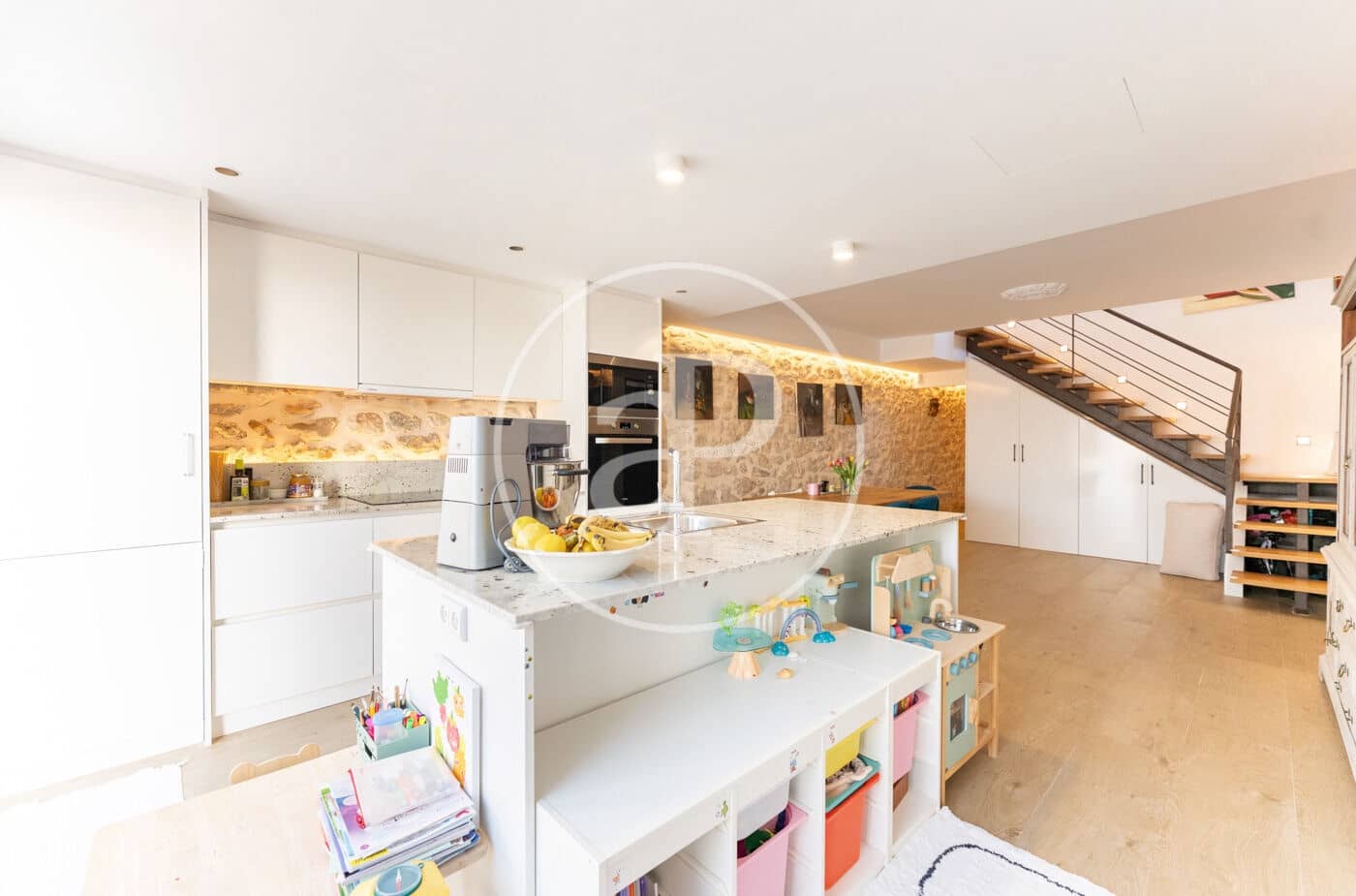 4 bedroom Villa for sale in Lloseta with pool - € 1,500,000 (Ref: 9561817)