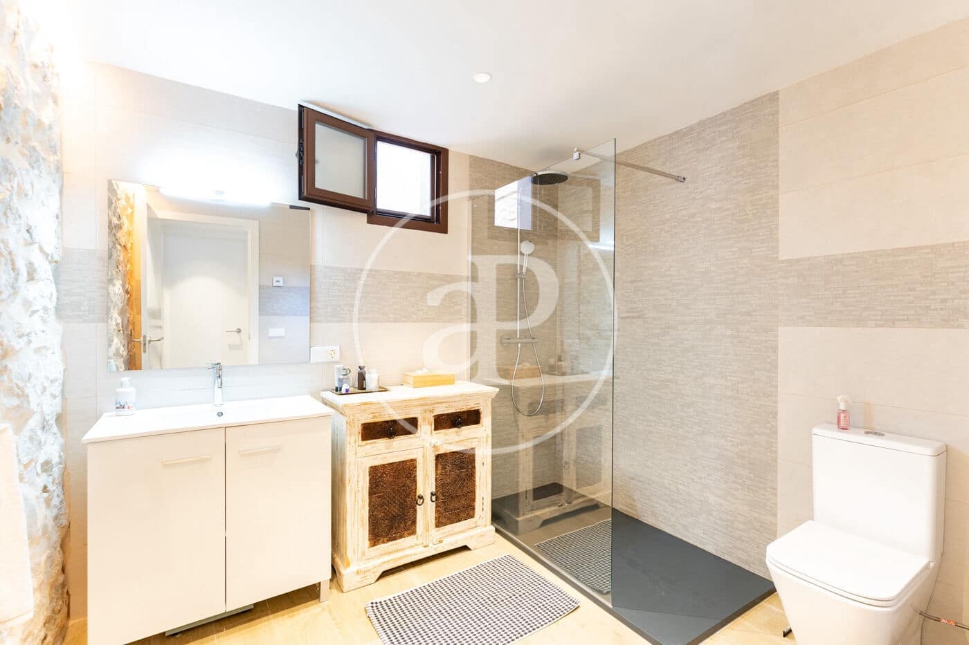 4 bedroom Villa for sale in Lloseta with pool - € 1,500,000 (Ref: 9561817)