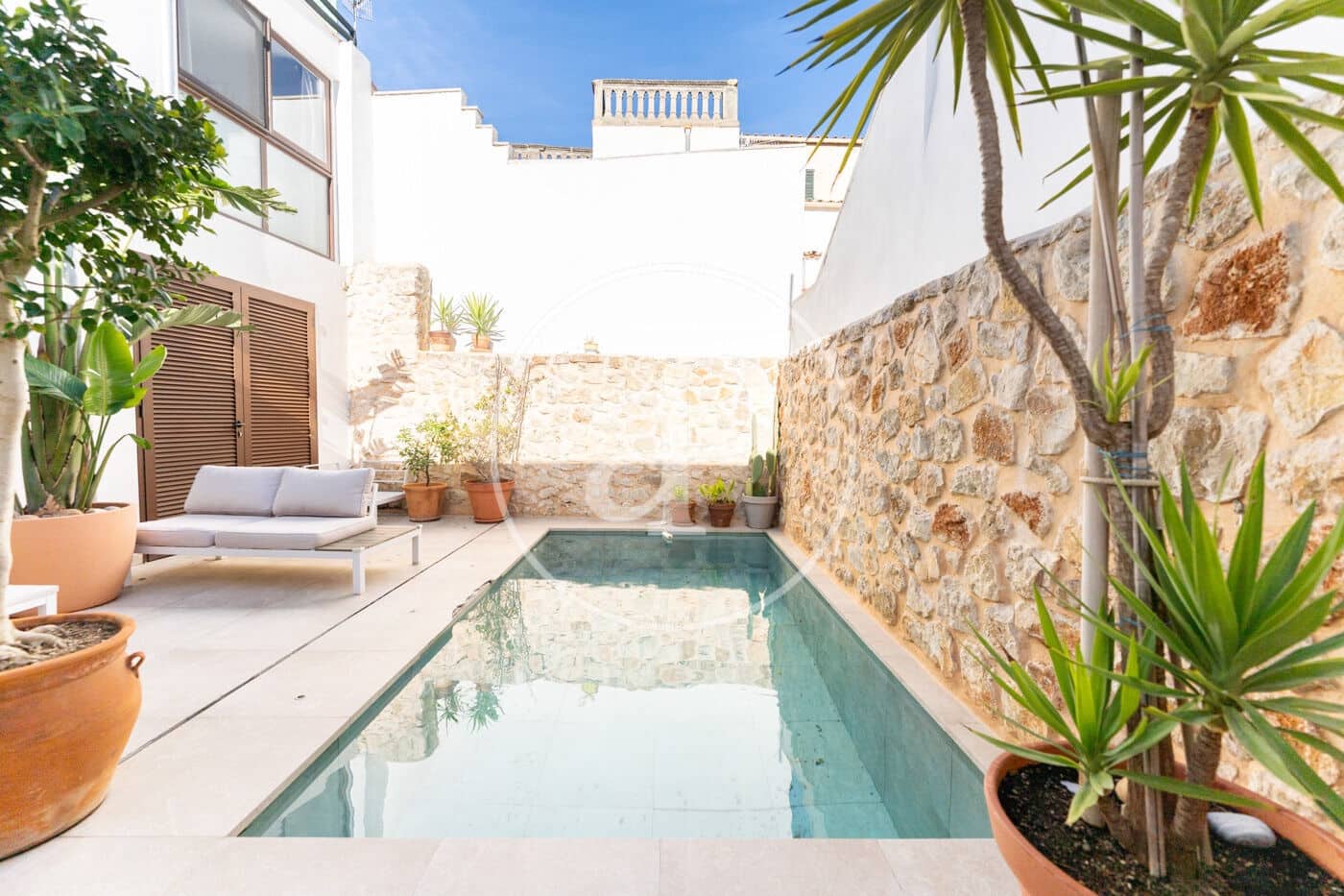 4 bedroom Villa for sale in Lloseta with pool - € 1,500,000 (Ref: 9561817)