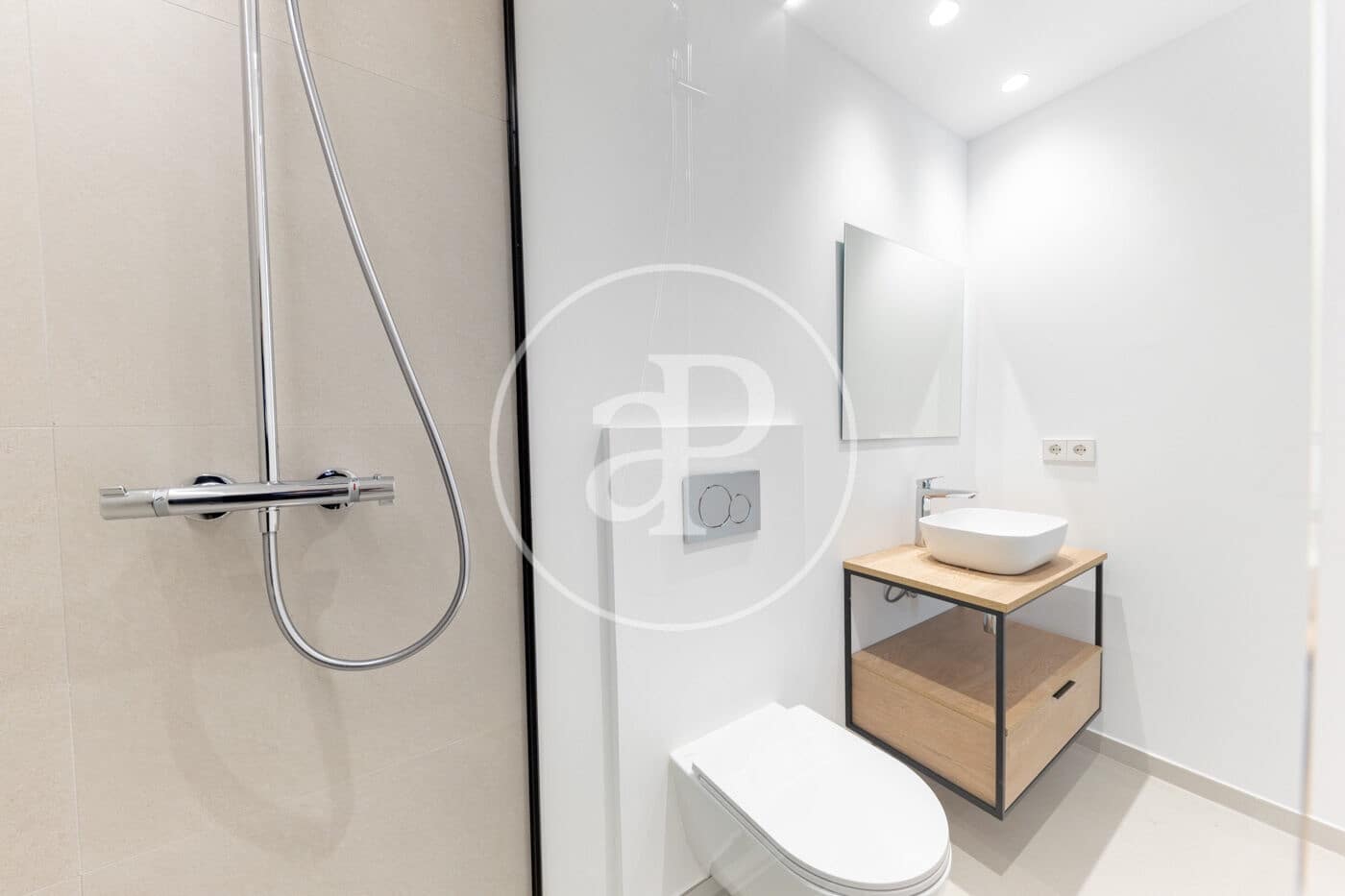 3 bedroom Apartment for rent in Palma de Mallorca - € 2,800 (Ref: 9565257)