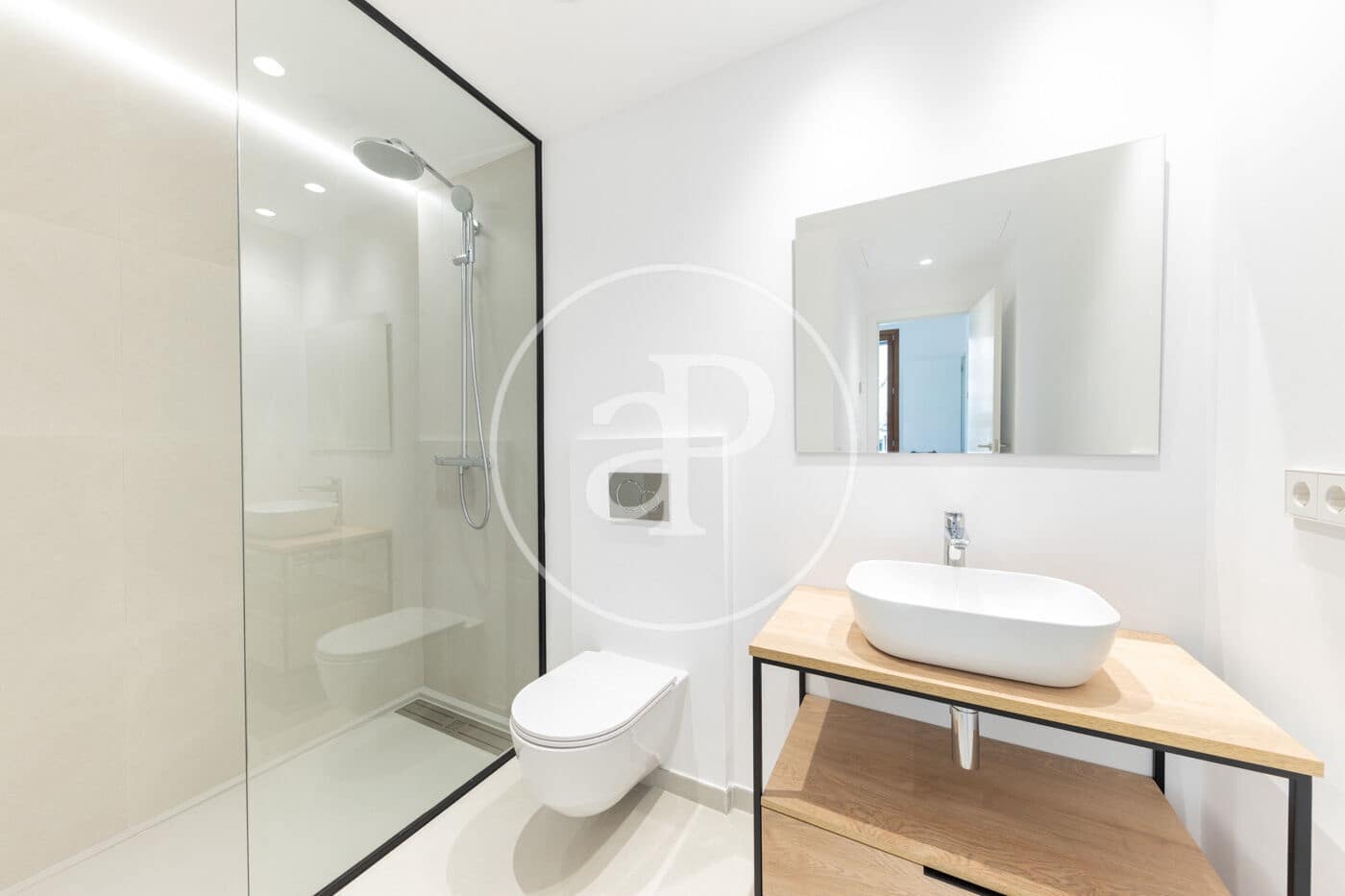 3 bedroom Apartment for rent in Palma de Mallorca - € 2,800 (Ref: 9565257)