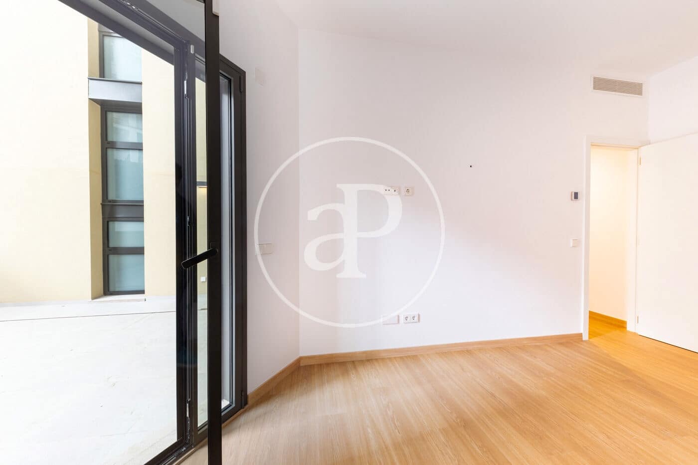 3 bedroom Apartment for rent in Palma de Mallorca - € 2,800 (Ref: 9565257)