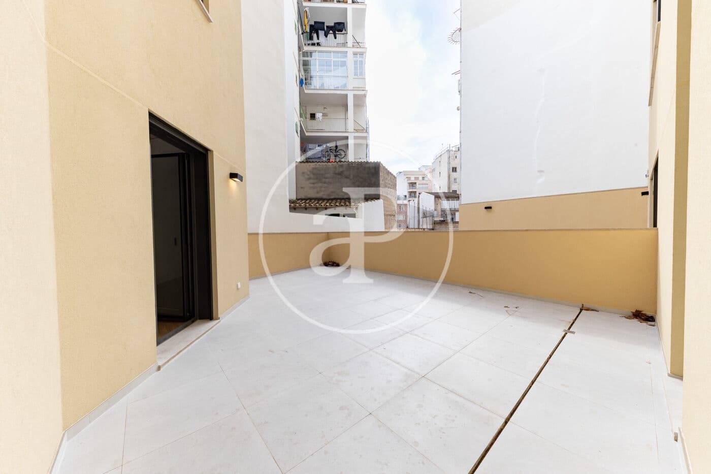 3 bedroom Apartment for rent in Palma de Mallorca - € 2,800 (Ref: 9565257)