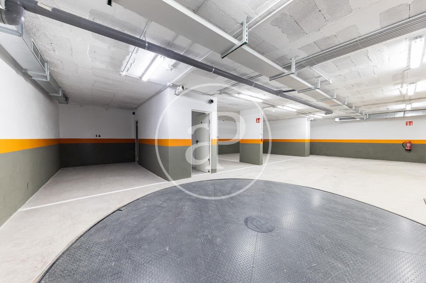 3 bedroom Apartment for rent in Palma de Mallorca - € 2,800 (Ref: 9565257)