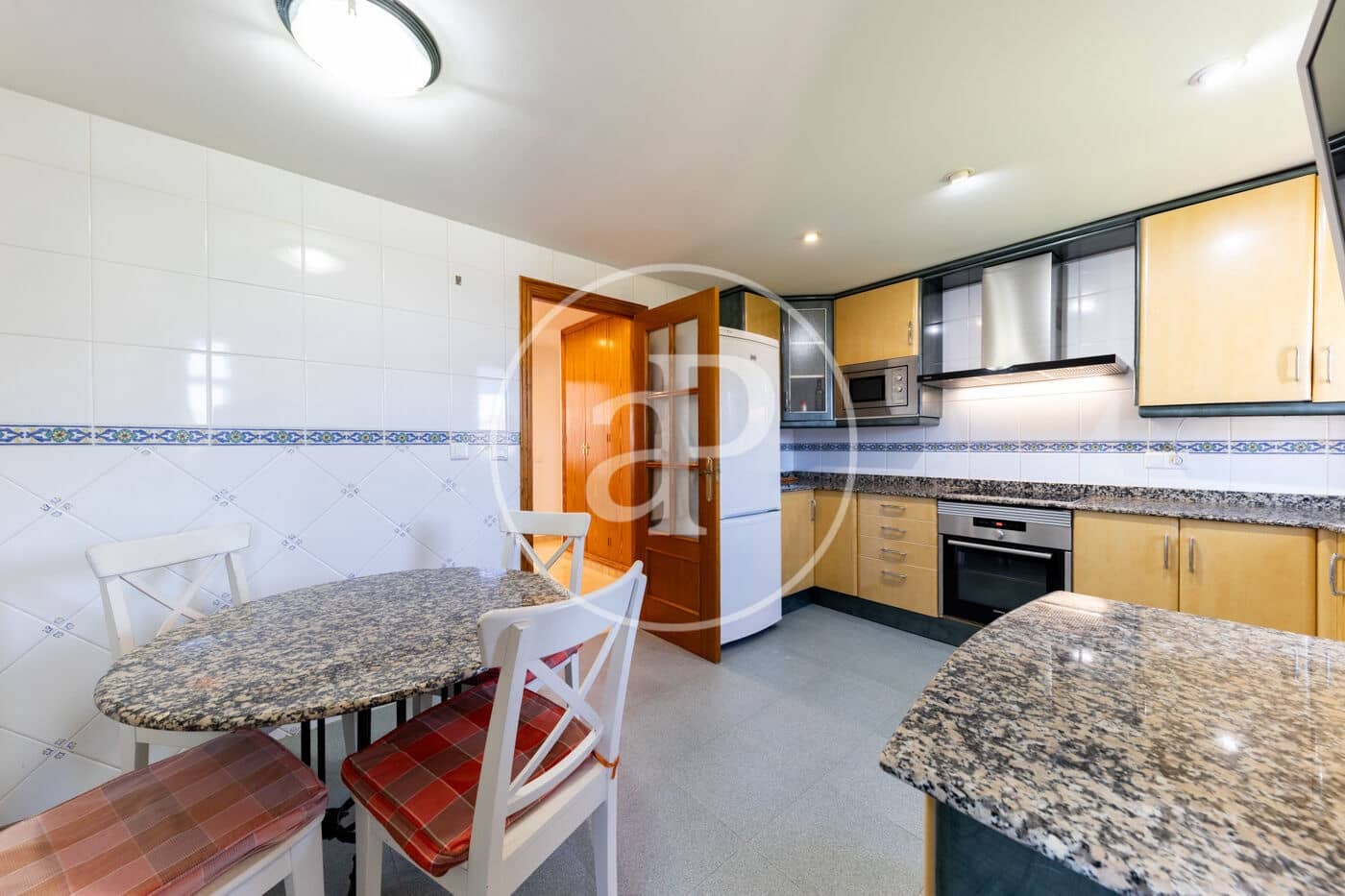 3 bedroom Penthouse for rent in Palma de Mallorca - € 2,000 (Ref: 9568687)