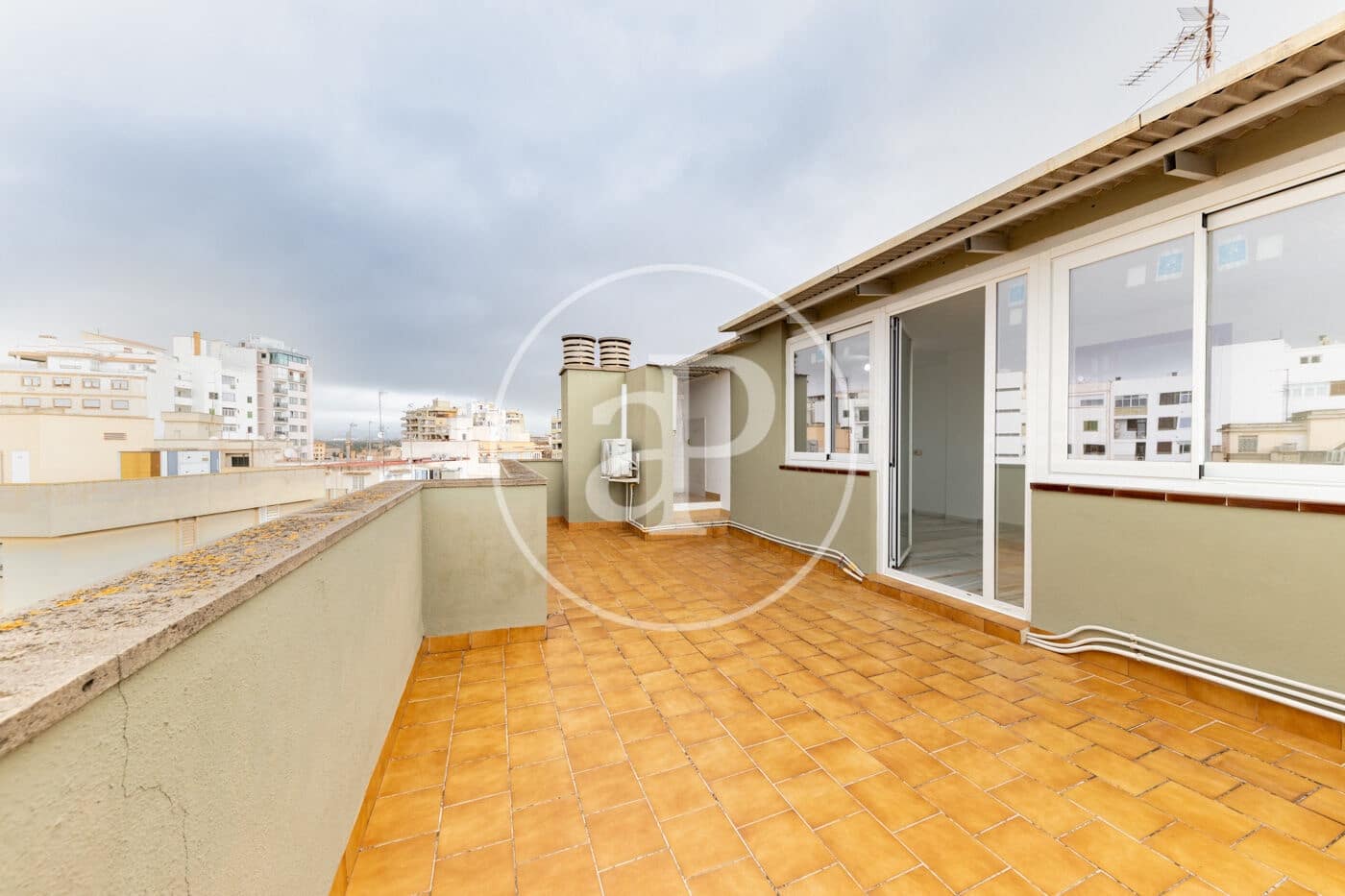 2 slaapkamer Penthouse te huur in Palma de Mallorca - € 2.200 (Ref: 9605002)