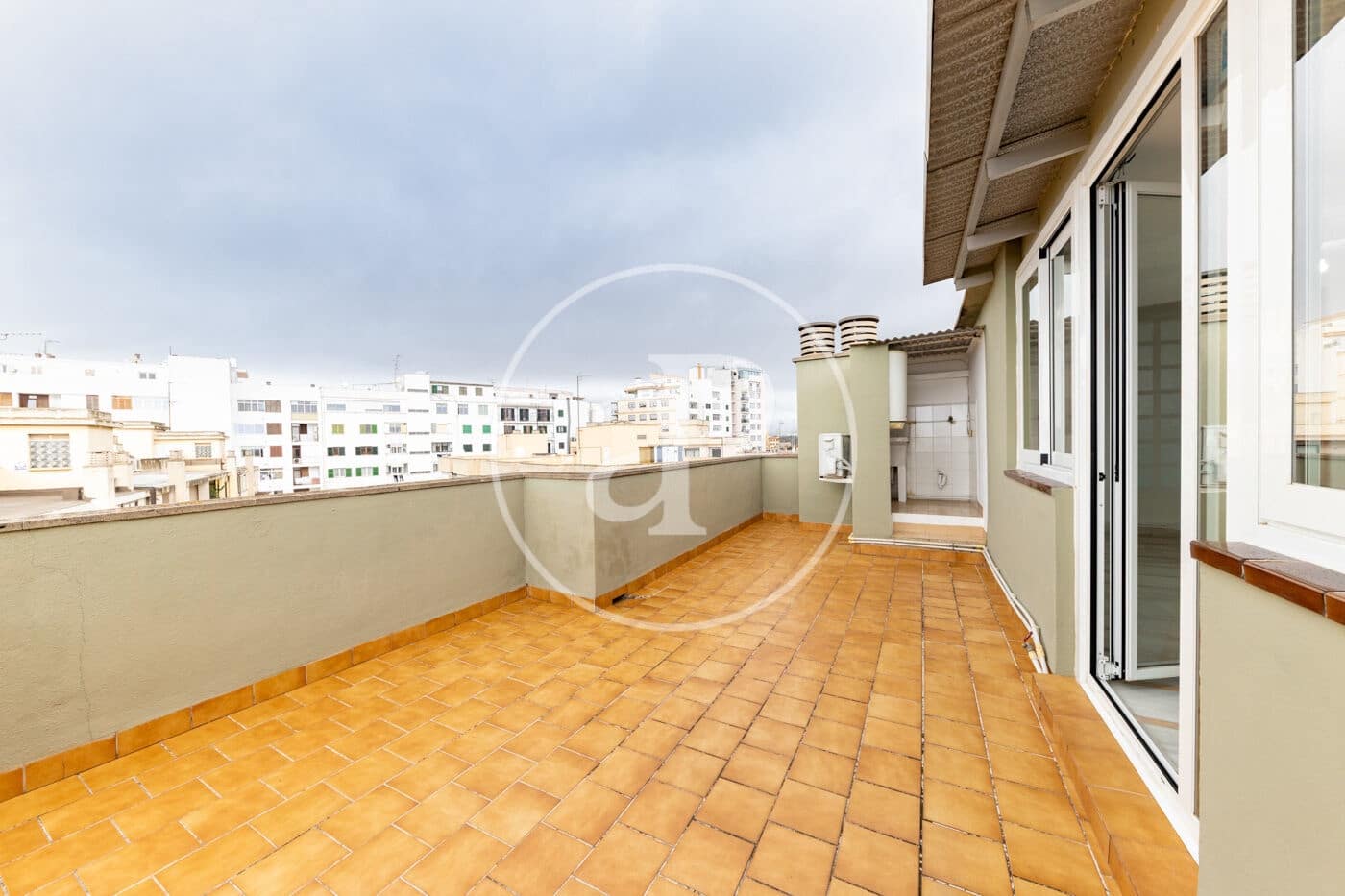 2 slaapkamer Penthouse te huur in Palma de Mallorca - € 2.200 (Ref: 9605002)