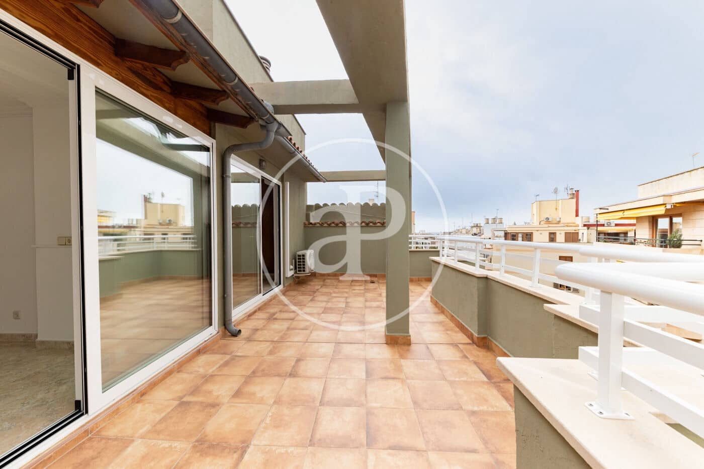 2 slaapkamer Penthouse te huur in Palma de Mallorca - € 2.200 (Ref: 9605002)